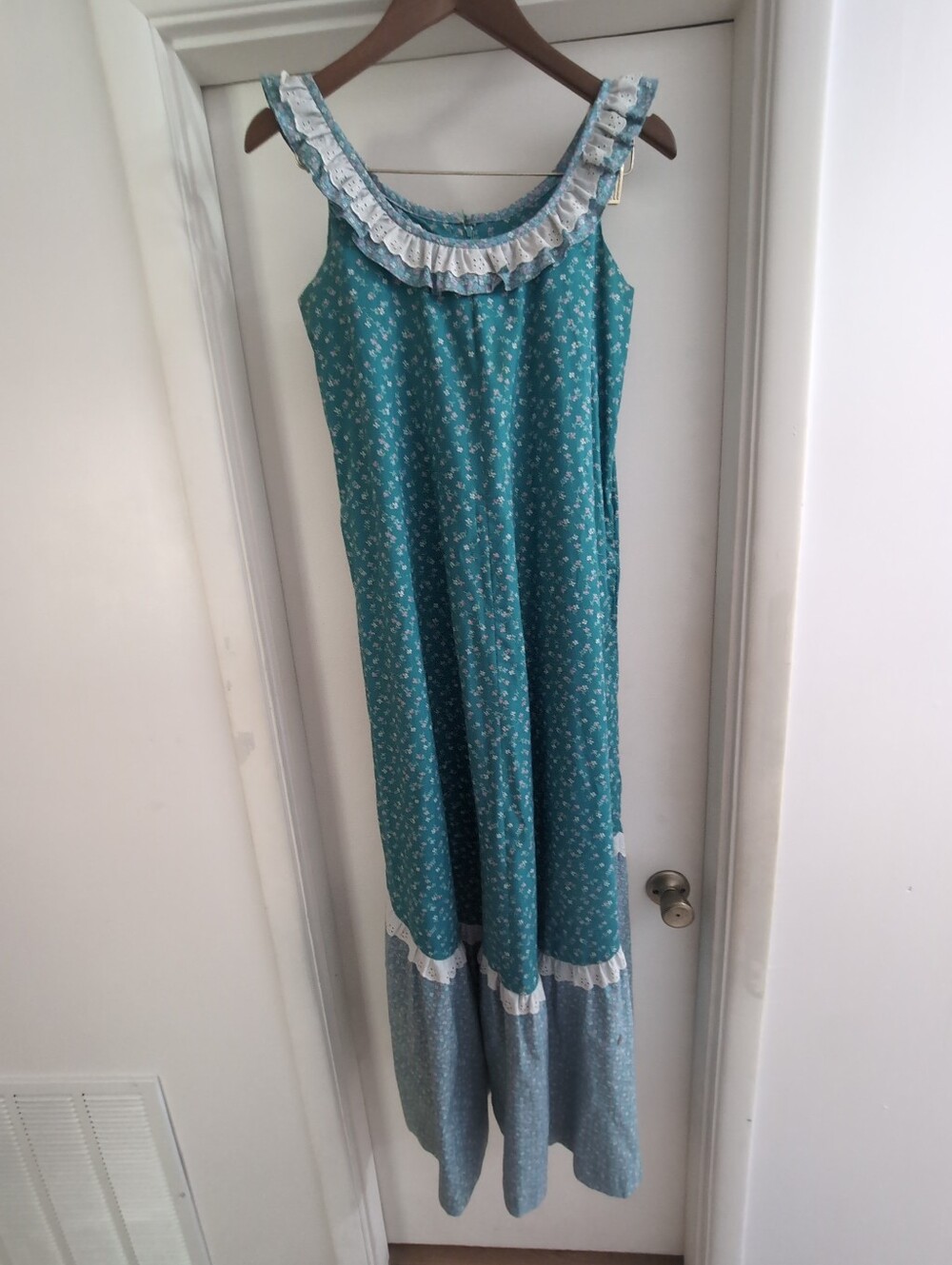 Vintage Hilda Hawaii Size 8 Medium Teal Floral Ruffle Maxi Dress Princess